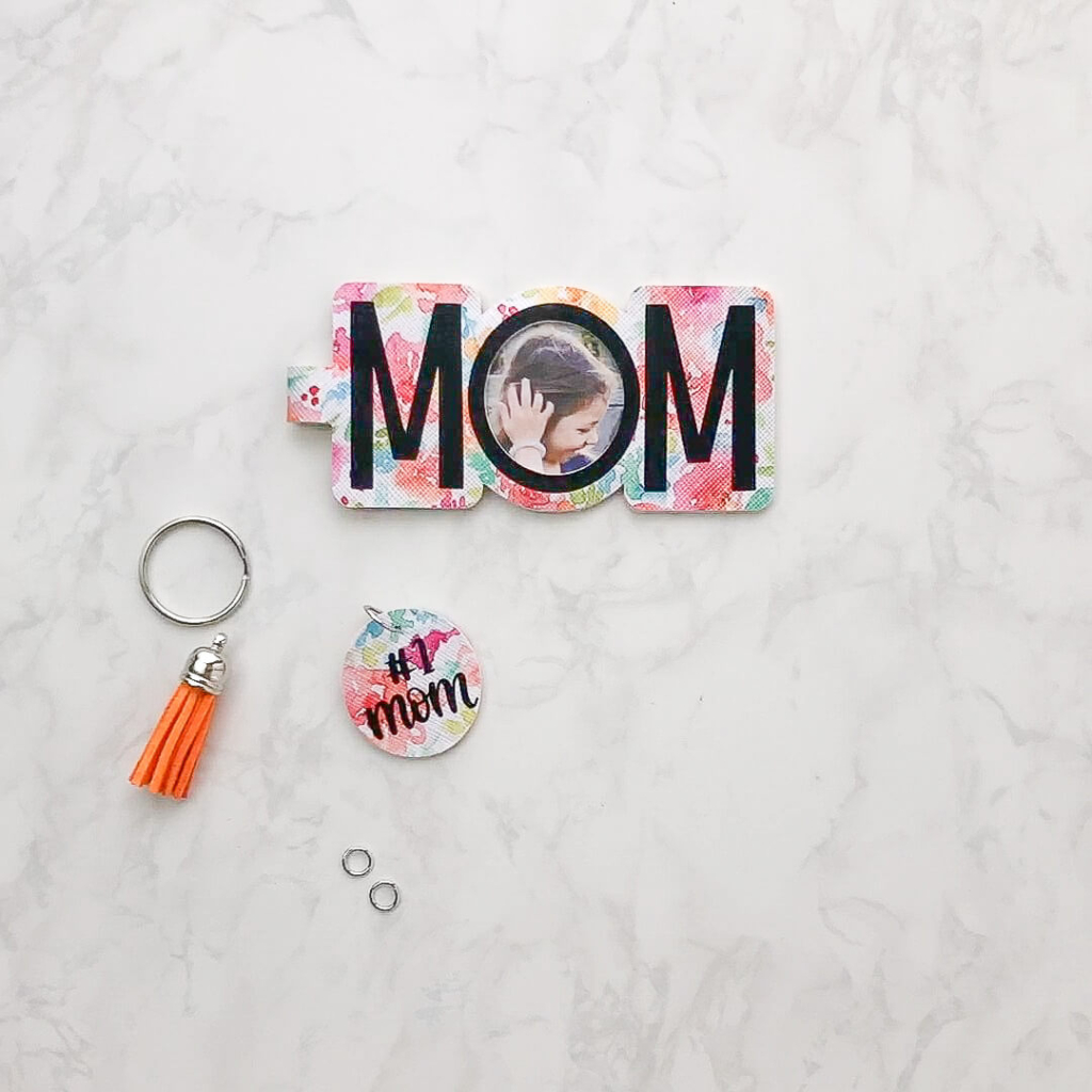 leather MOM picture keychain with Cricut