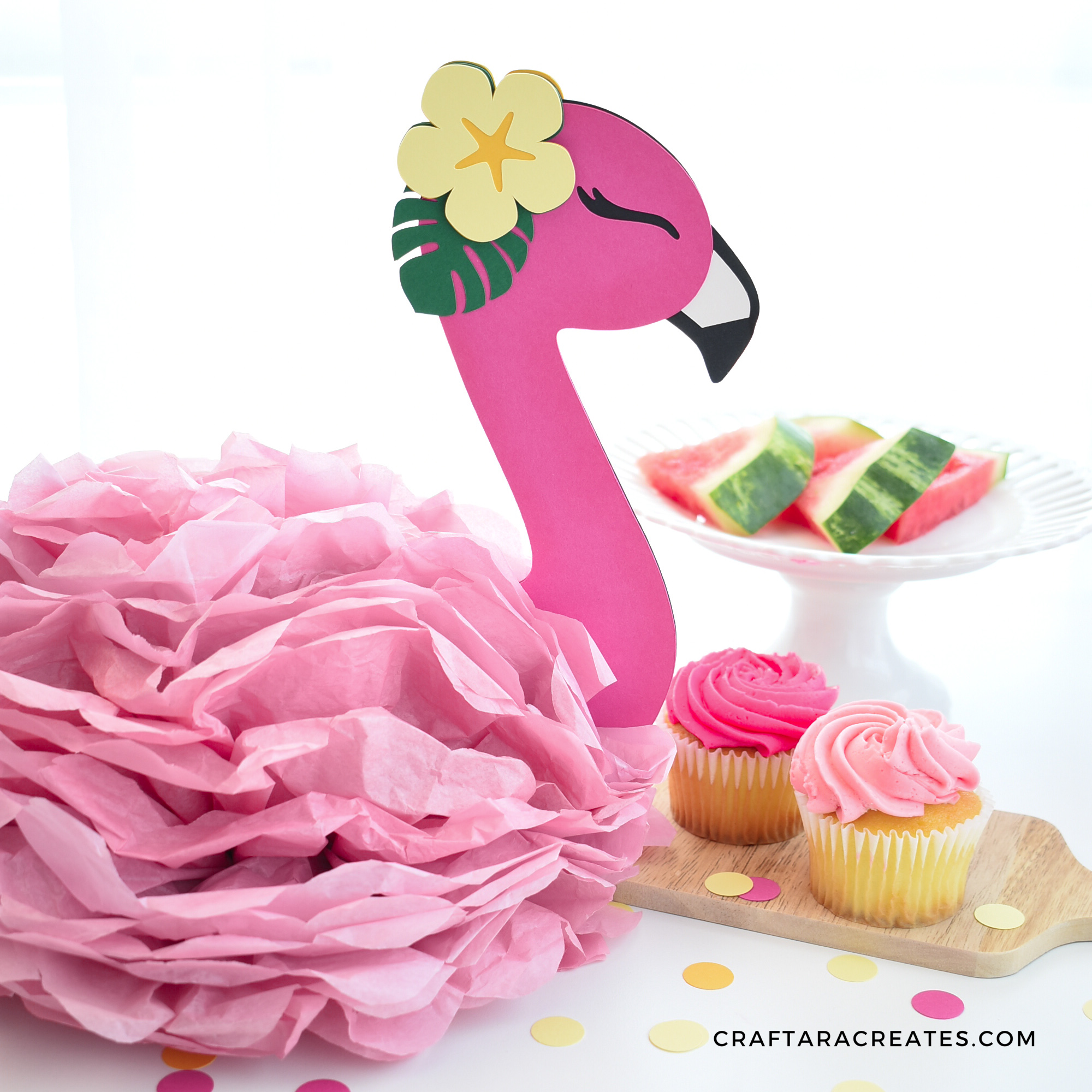 How to make a DIY flamingo table decoration with Cricut - Craftara ...